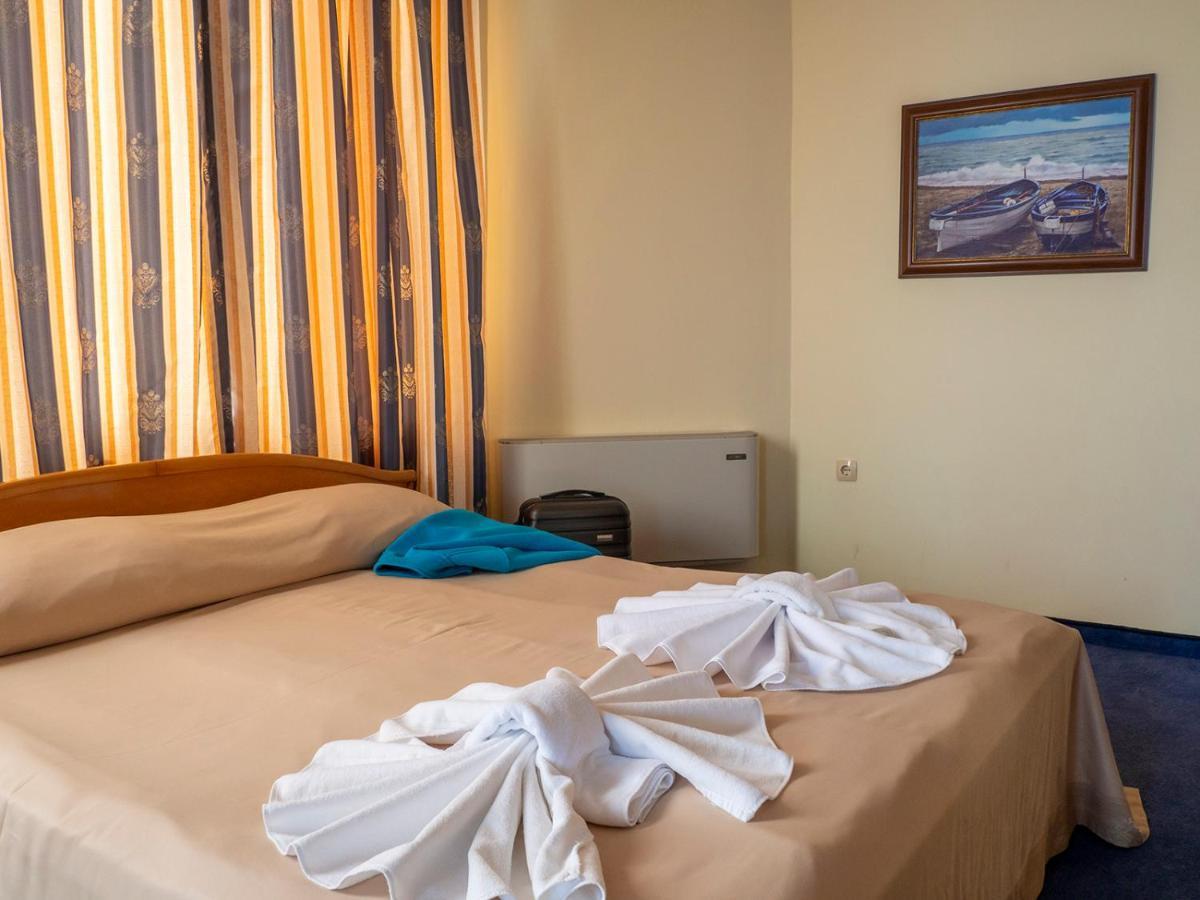 Petar And Pavel Hotel & Relax Center Pomorie Exteriör bild