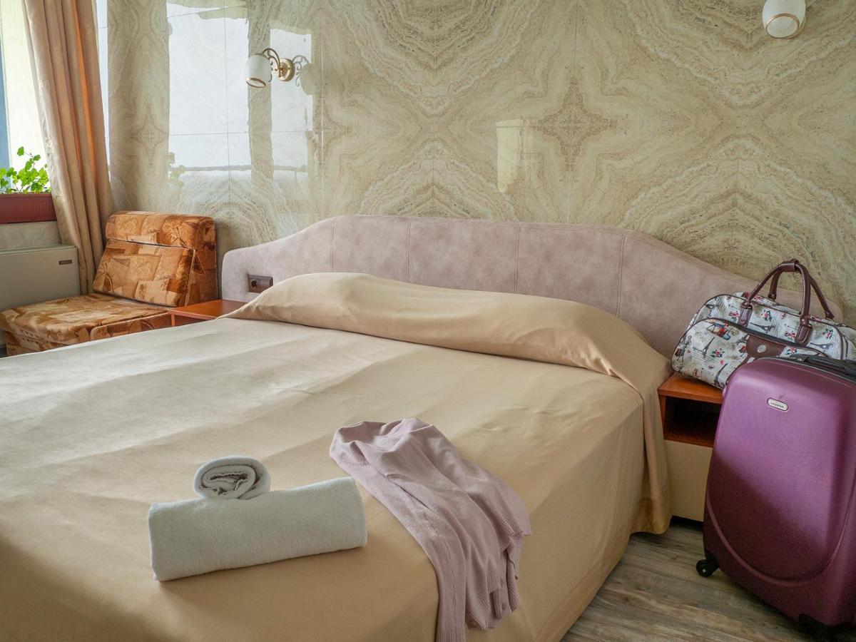 Petar And Pavel Hotel & Relax Center Pomorie Exteriör bild